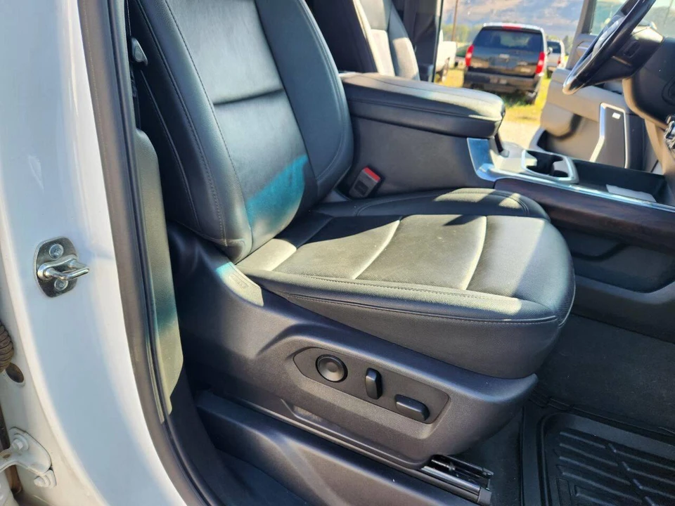 2025 GMC Sierra 5th Gen - Image 27 of 31