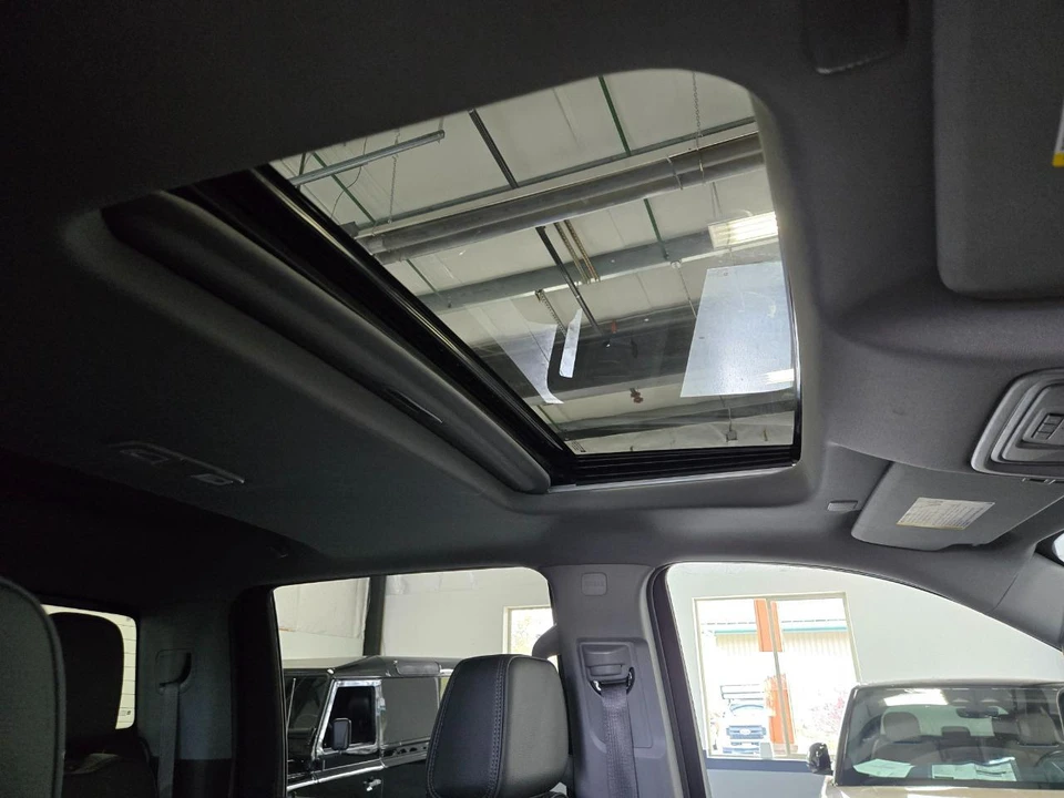 2025 GMC Sierra 5th Gen - Image 15 of 16