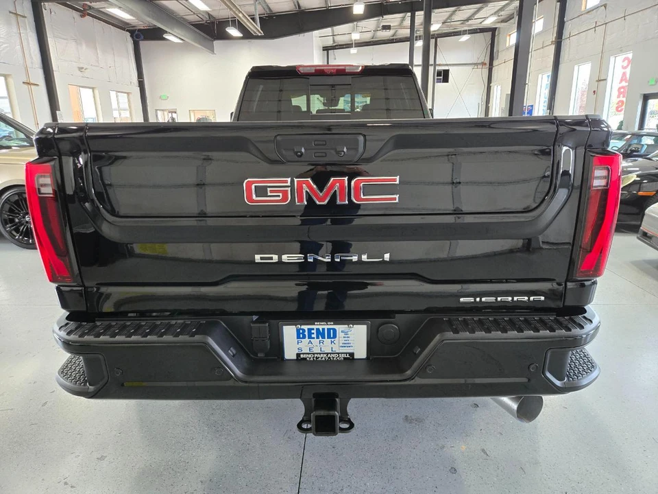 2025 GMC Sierra 5th Gen - Image 5 of 16
