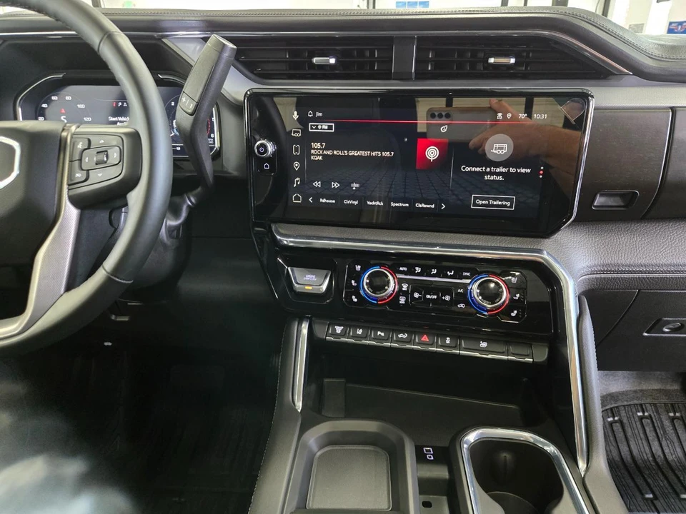 2025 GMC Sierra 5th Gen - Image 14 of 16
