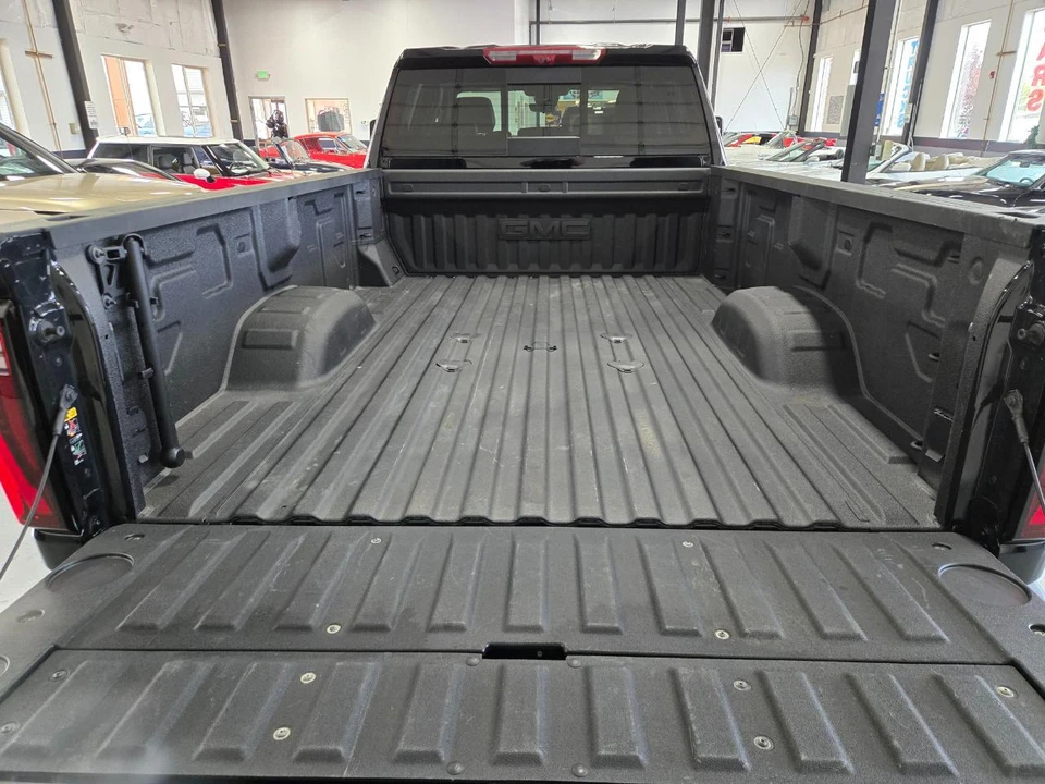 2025 GMC Sierra 5th Gen - Image 6 of 16