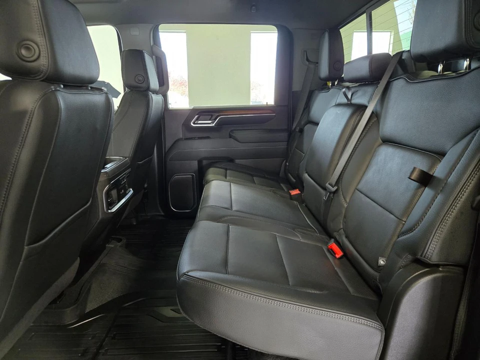 2025 GMC Sierra 5th Gen - Image 10 of 16