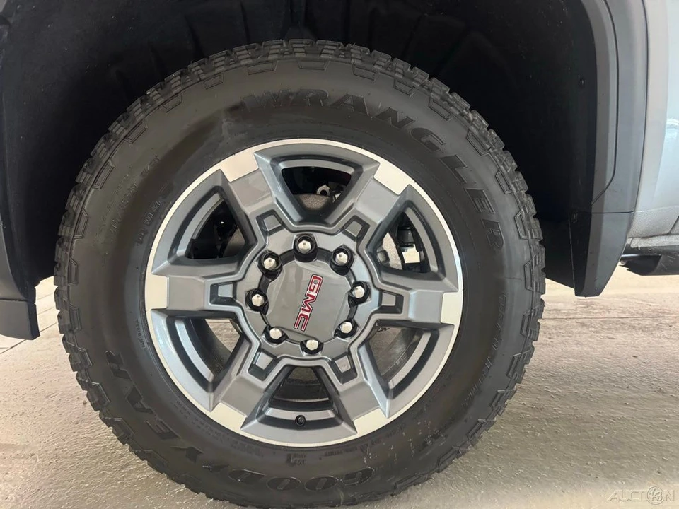 2025 GMC Sierra Heavy Duty 5th Gen - Image 3 of 12