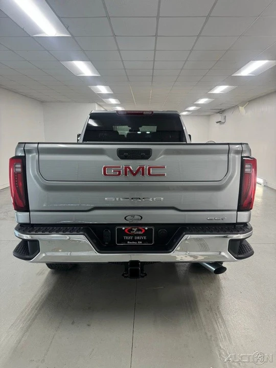 2025 GMC Sierra Heavy Duty 5th Gen - Image 4 of 12