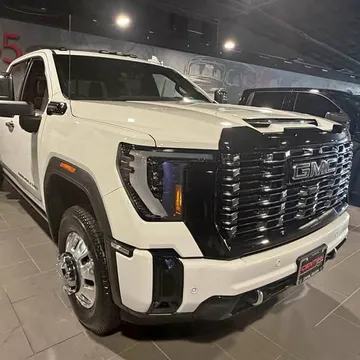 2025 GMC Sierra 3500 HD Crew Cab Denali Ultimate