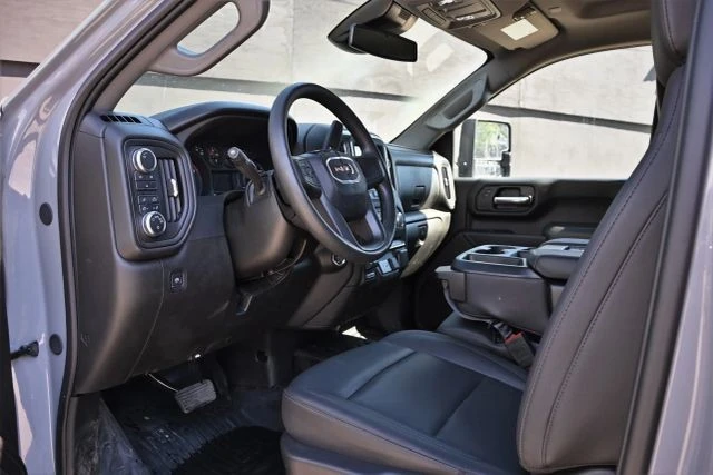 2025 GMC Sierra 5th Gen - Image 14 of 21