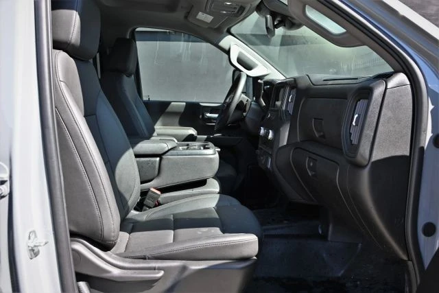 2025 GMC Sierra 5th Gen - Image 16 of 21