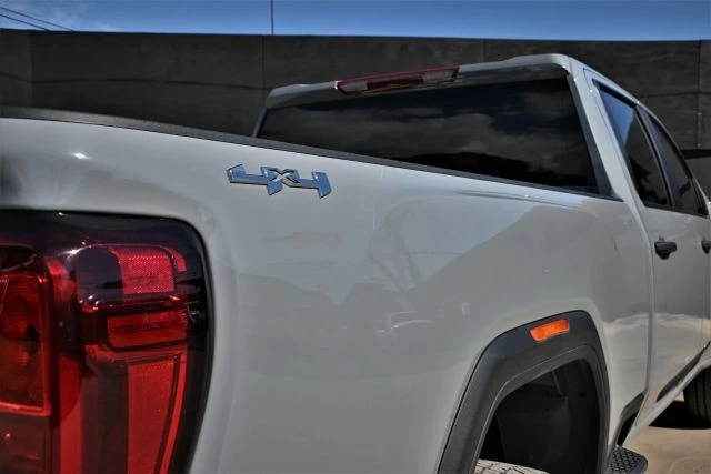 2025 GMC Sierra 5th Gen - Image 8 of 21