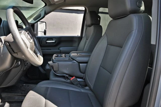2025 GMC Sierra 5th Gen - Image 15 of 21
