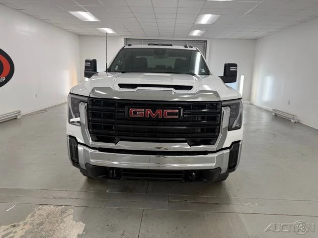 2025 GMC Sierra Heavy Duty 5th Gen - Image 2 of 12