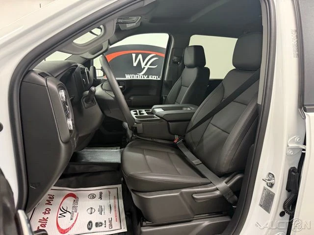 2025 GMC Sierra Heavy Duty 5th Gen - Image 10 of 12