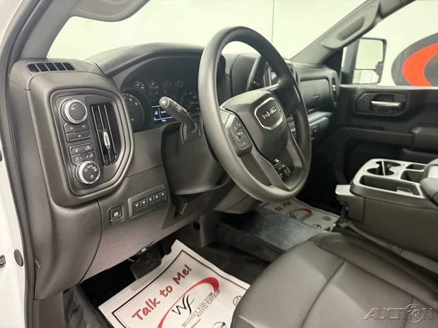 2025 GMC Sierra Heavy Duty 5th Gen - Image 11 of 12