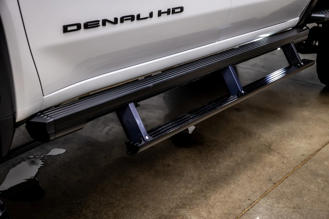 2025 GMC Sierra Heavy Duty 5th Gen - Image 19 of 21
