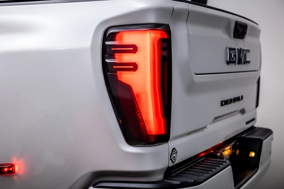 2025 GMC Sierra Heavy Duty 5th Gen - Image 13 of 21
