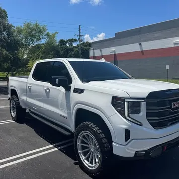 2025 GMC Sierra 1500 Crew Cab AT4