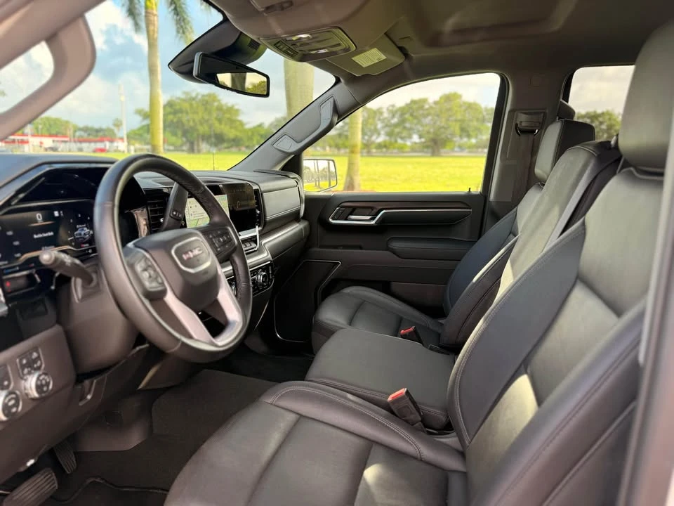2025 GMC Sierra 5th Gen - Image 8 of 12