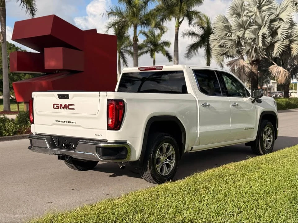 2025 GMC Sierra 5th Gen - Image 7 of 12