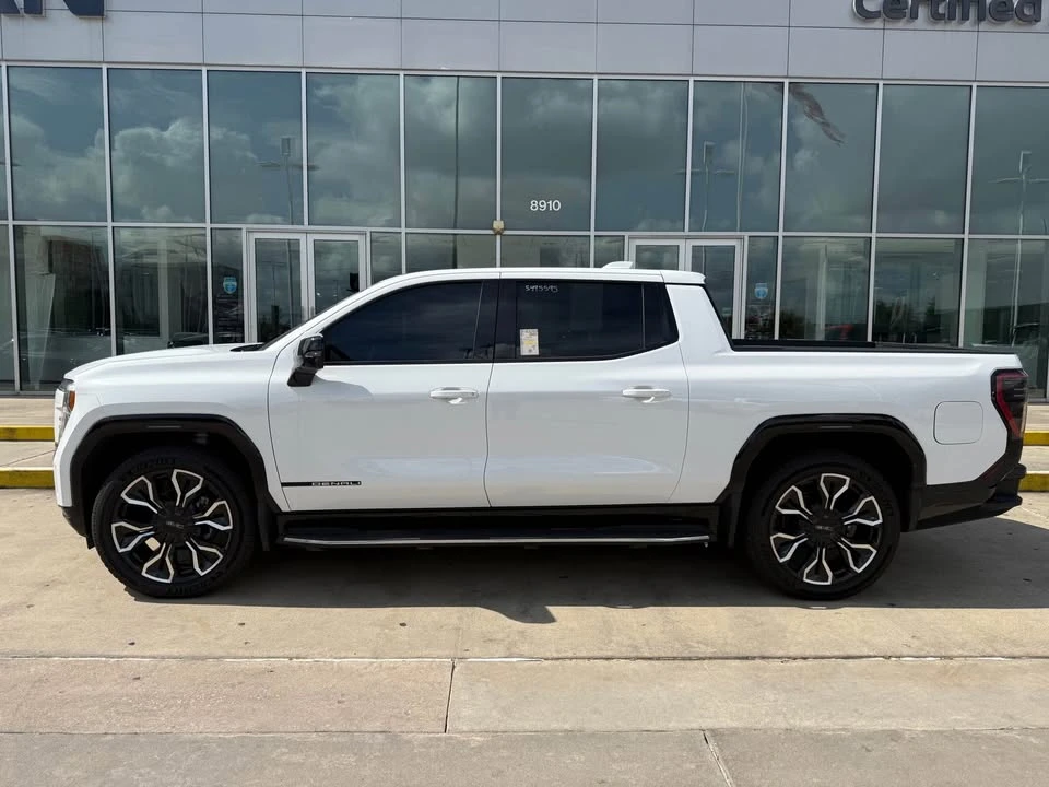 2025 GMC Sierra - Image 3 of 11