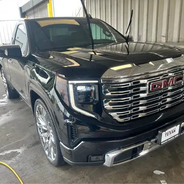 2025 GMC Sierra Denali