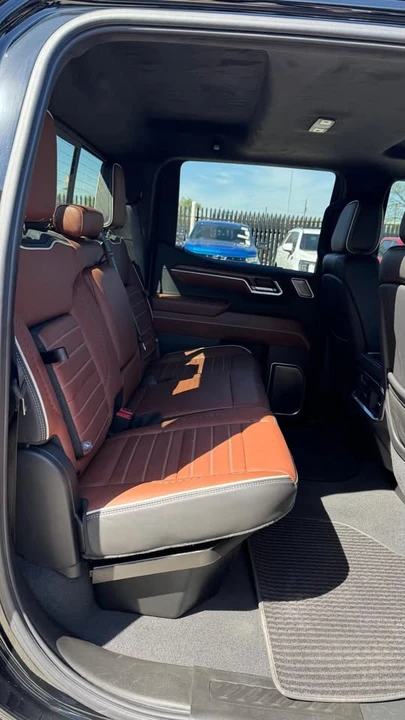 2025 GMC Sierra 5th Gen - Image 2 of 6