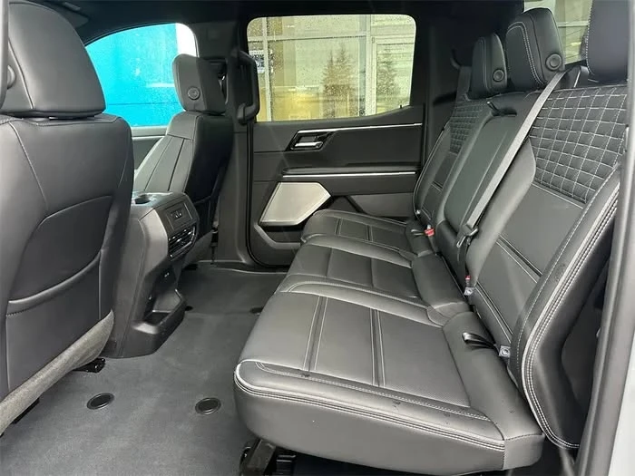 2025 GMC Sierra - Image 5 of 6