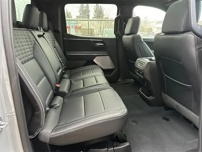 2025 GMC Sierra - Image 6 of 6