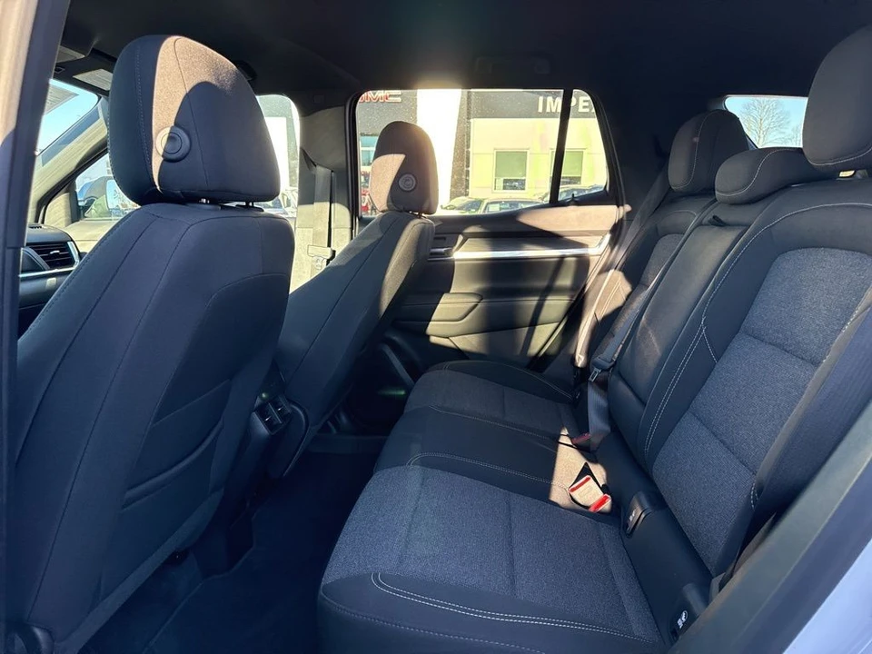 2025 GMC Terrain - Image 10 of 12