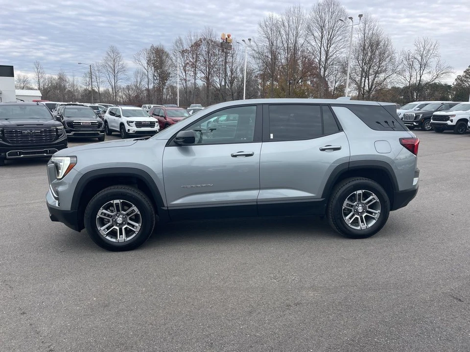2025 GMC Terrain - Image 2 of 21