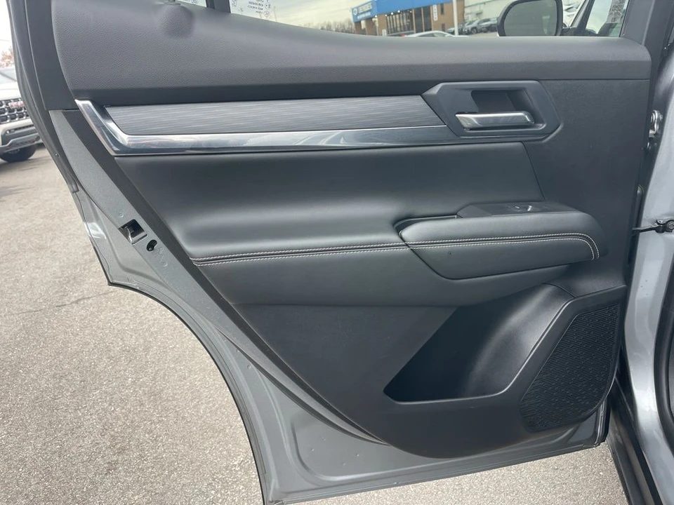 2025 GMC Terrain - Image 12 of 21