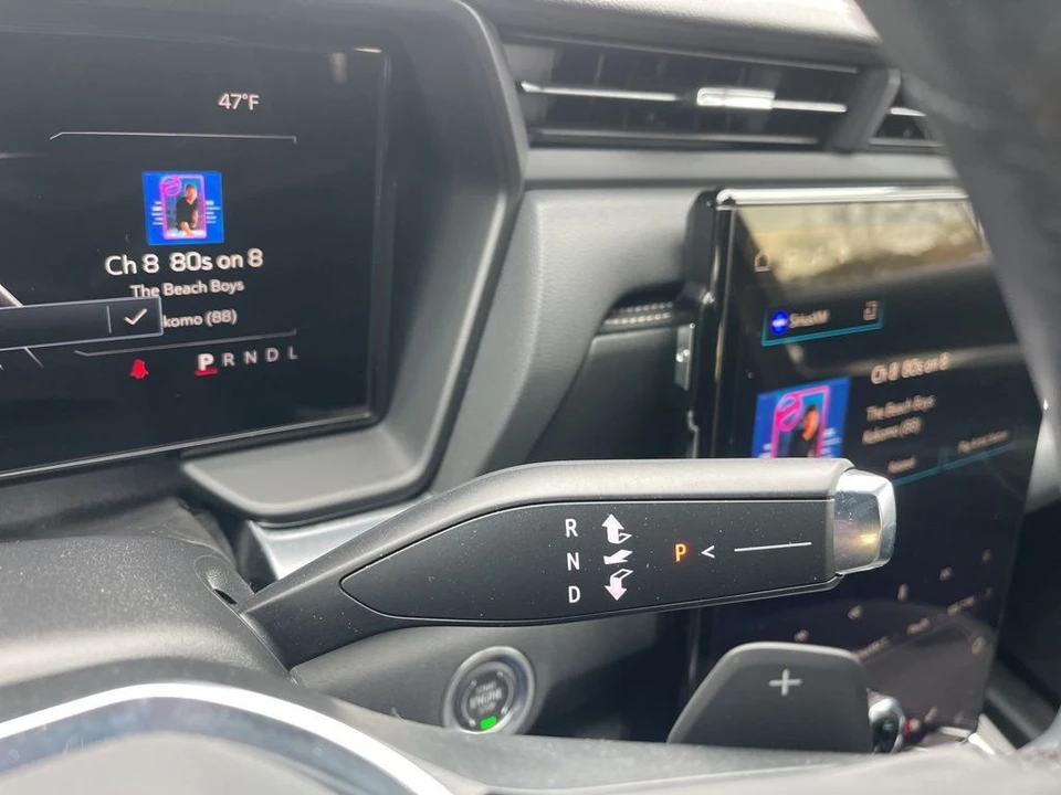 2025 GMC Terrain - Image 19 of 21