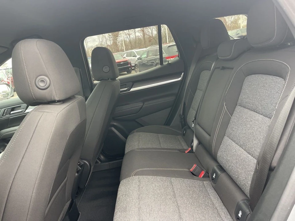 2025 GMC Terrain - Image 13 of 21