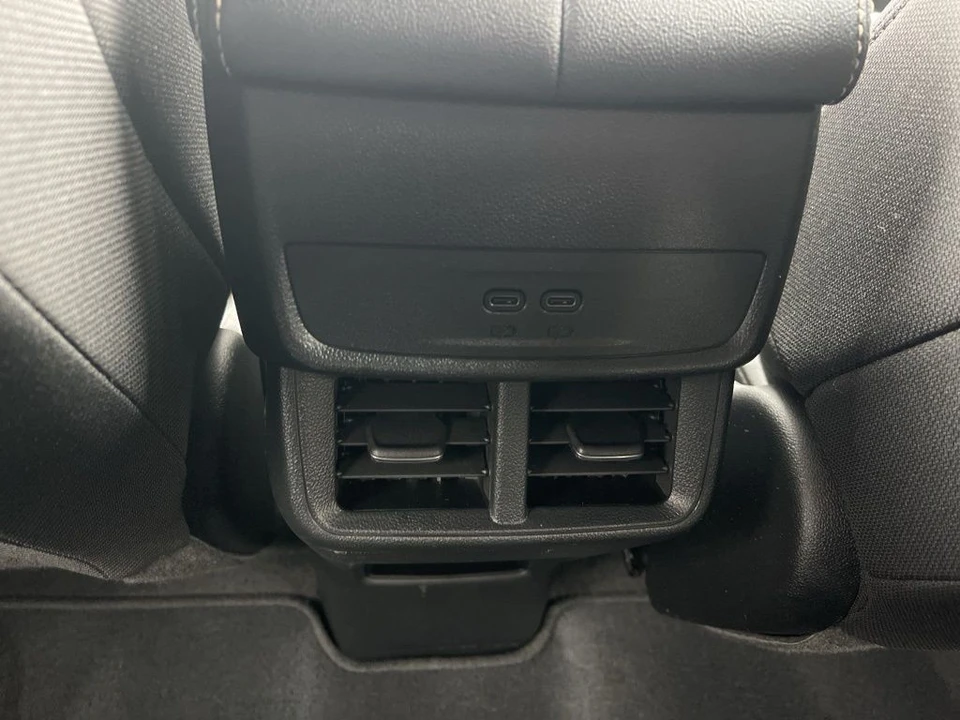 2025 GMC Terrain - Image 14 of 21
