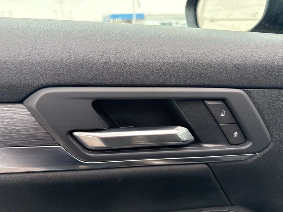 2025 GMC Terrain - Image 10 of 12