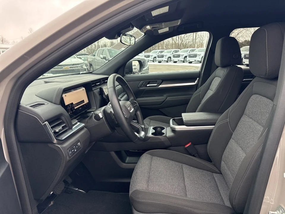 2025 GMC Terrain - Image 9 of 12
