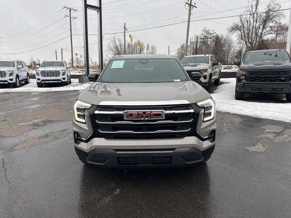 2025 GMC Terrain - Image 8 of 12