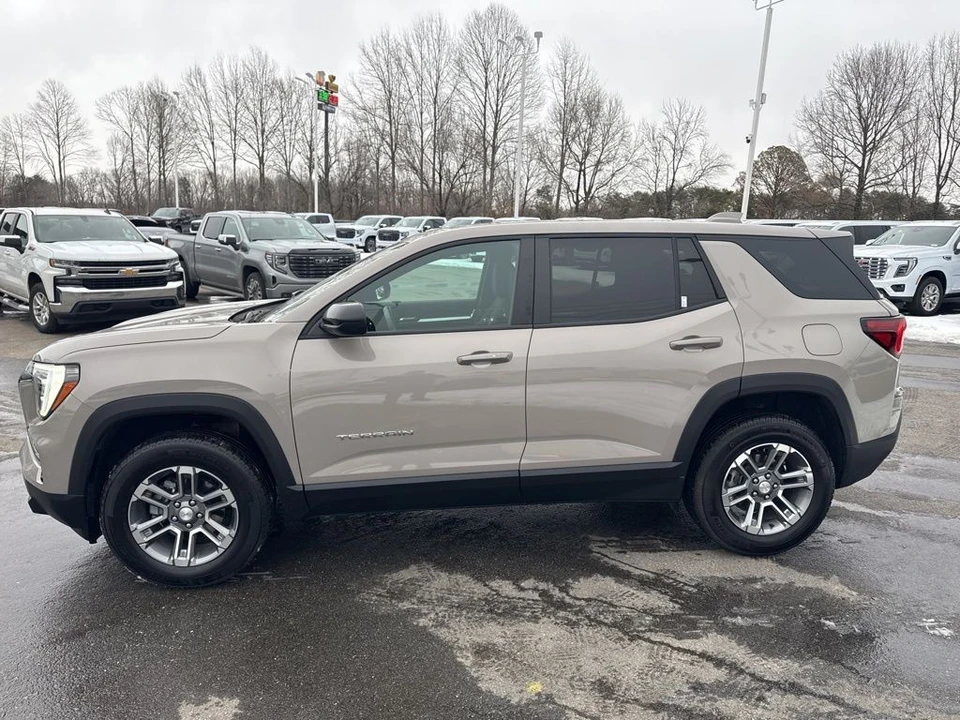 2025 GMC Terrain - Image 2 of 12