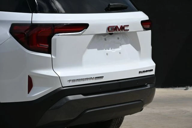 2025 GMC Terrain - Image 8 of 21