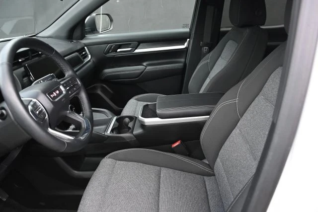 2025 GMC Terrain - Image 18 of 21