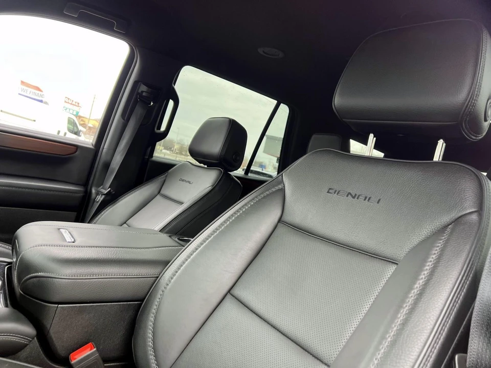 2025 GMC Yukon 5th Gen - Image 11 of 21