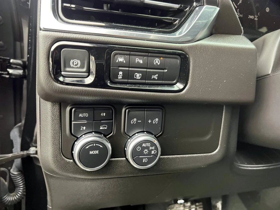 2025 GMC Yukon 5th Gen - Image 20 of 21