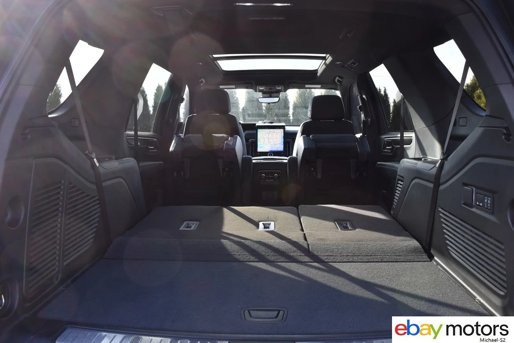 2025 GMC Yukon 5th Gen - Image 16 of 21