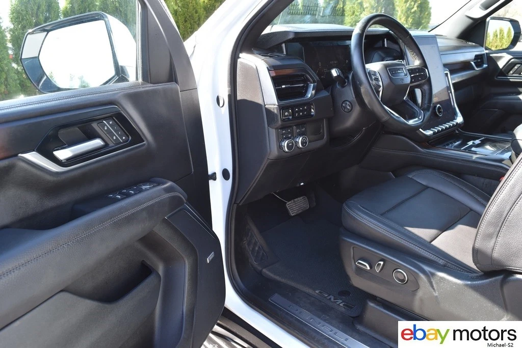 2025 GMC Yukon 5th Gen - Image 11 of 21