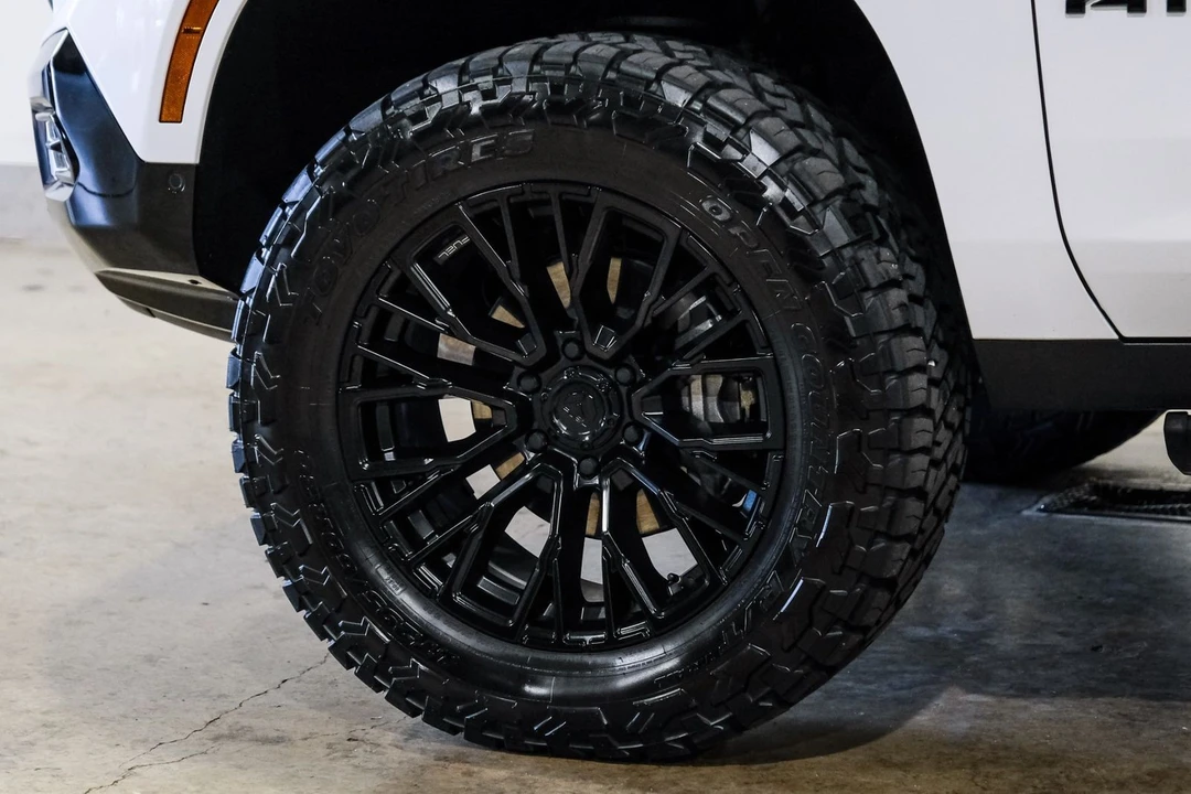 2025 GMC Yukon 5th Gen - Image 9 of 12