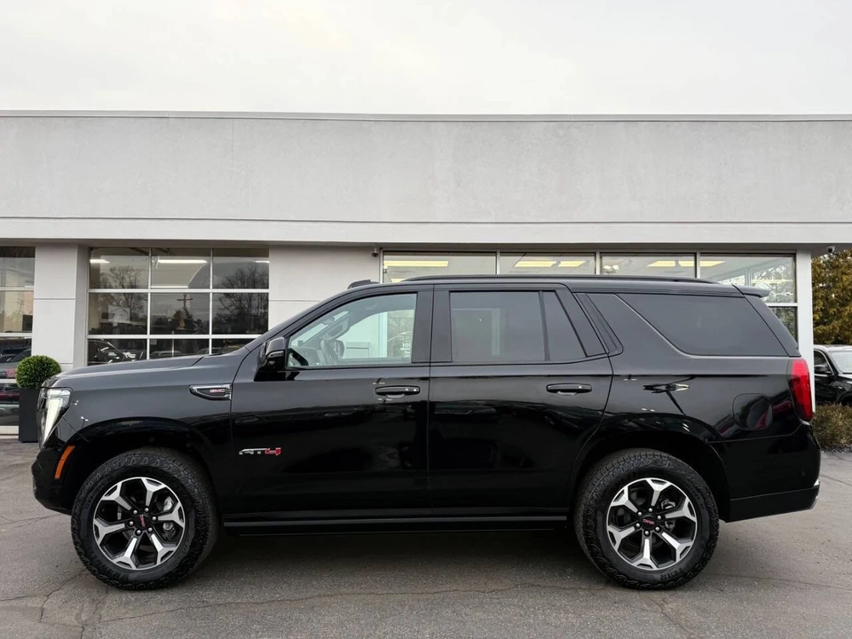 2025 GMC Yukon 5th Gen - Image 2 of 21