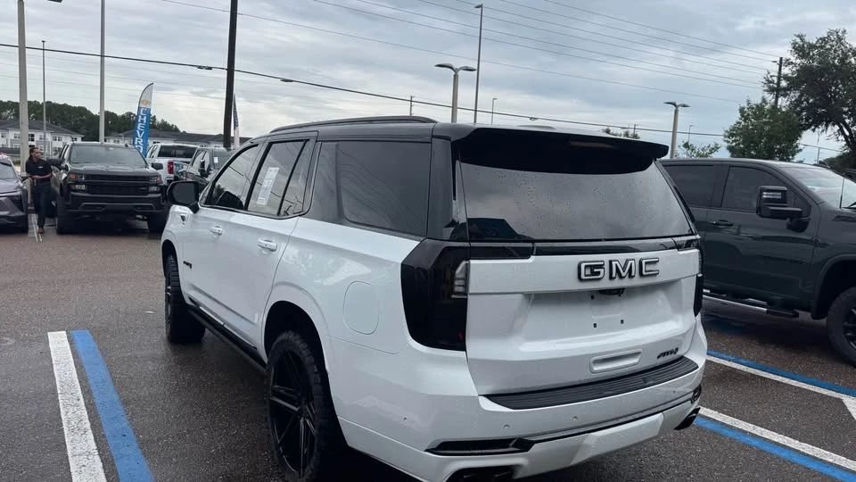 2025 GMC Yukon 5th Gen - Image 4 of 17