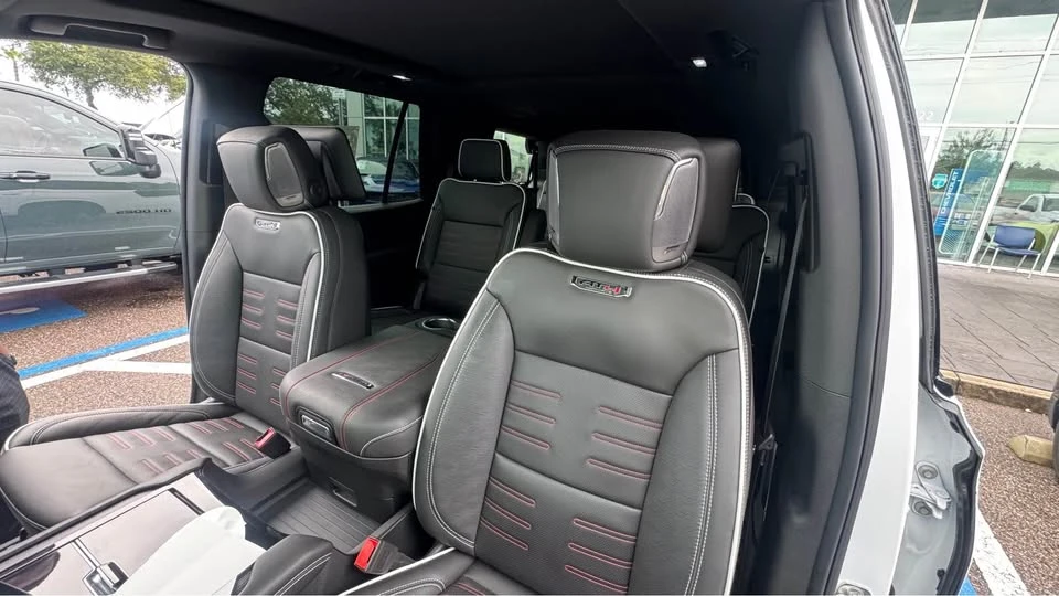 2025 GMC Yukon 5th Gen - Image 10 of 17