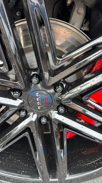 2025 GMC Yukon 5th Gen - Image 16 of 17