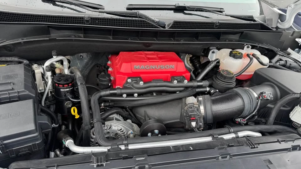 2025 GMC Yukon 5th Gen - Image 14 of 17