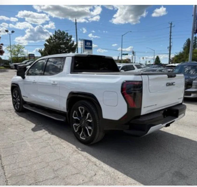 2025 GMC Yukon 5th Gen - Image 4 of 9