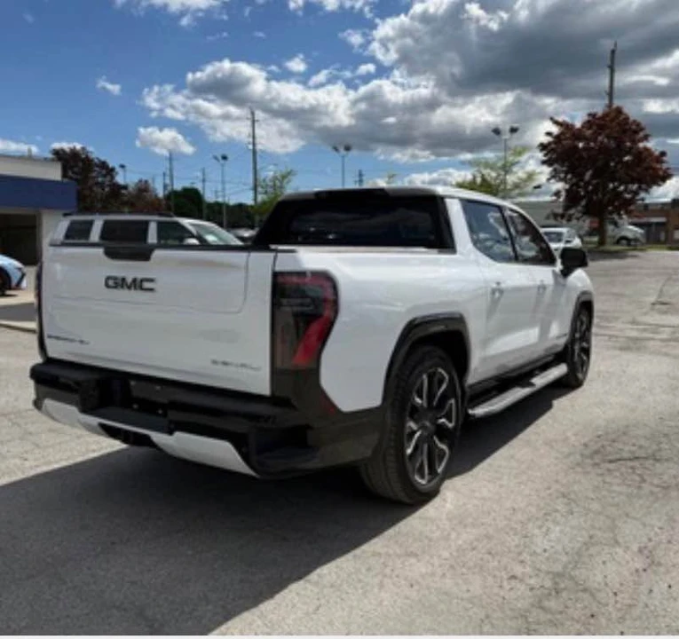 2025 GMC Yukon 5th Gen - Image 3 of 9